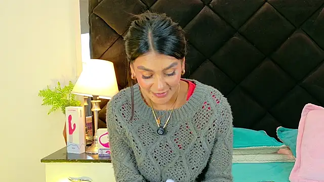 Holly_Brensonexx_ live sex cam