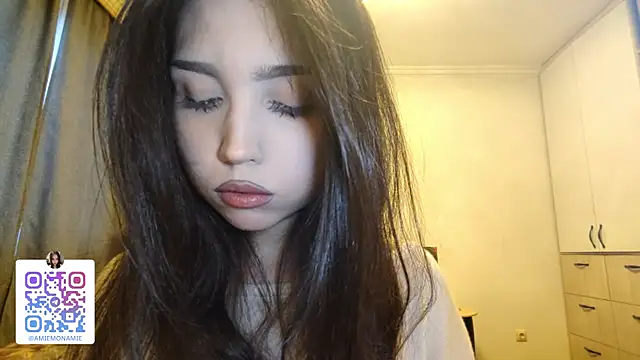 Qwami_Amie live sex cam