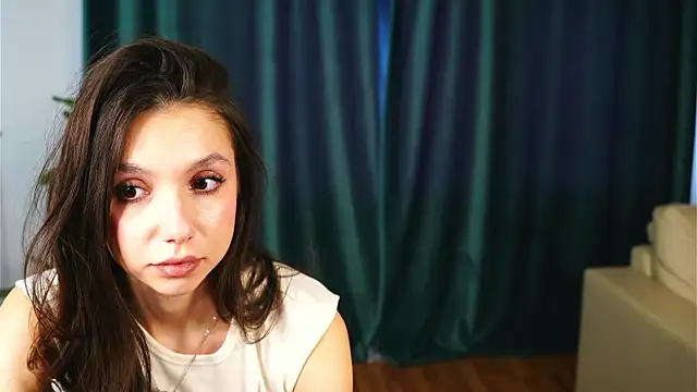 ZanaBreland live sex cam