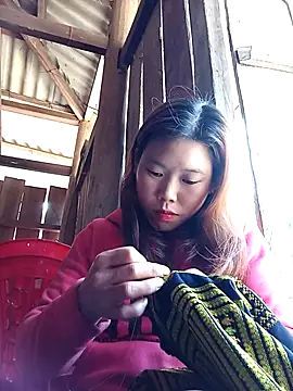 Ngocmi909 live sex cam