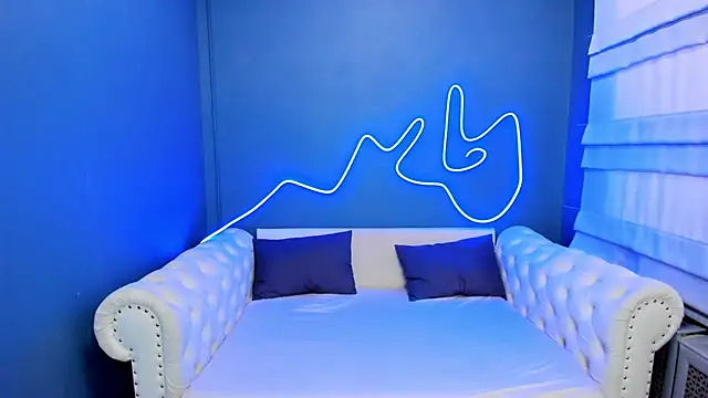 rock_n_roxy's cam snapshot