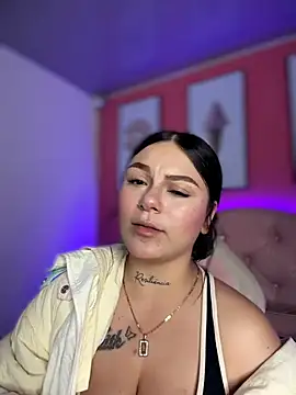 Megaan__More's cam snapshot