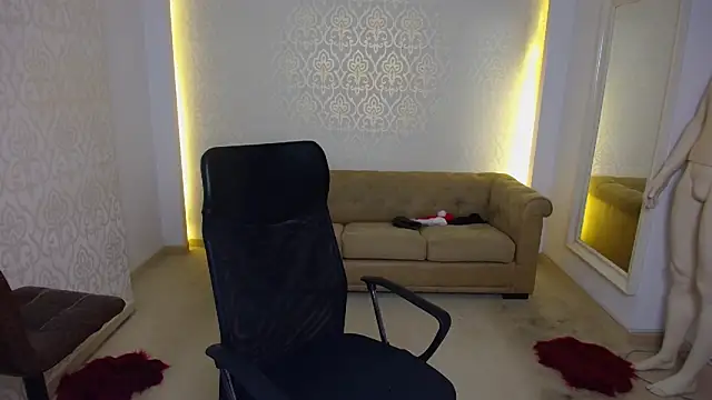 MaxKaiden live sex cam