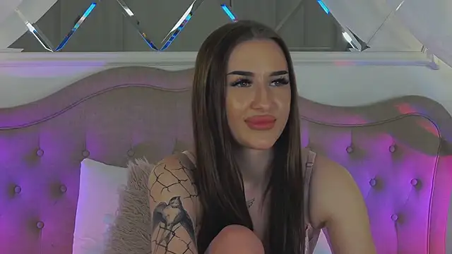 Luna_Olsen live sex cam