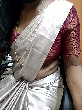 Tamilmallu-duskygirl03's cam snapshot