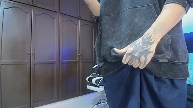 eren_jeager live sex cam