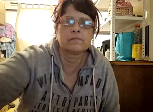 Samantha_Squirt@xh live sex cam