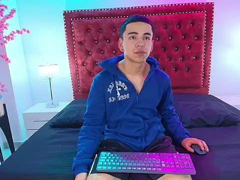 Jaden_and_sofia's cam snapshot