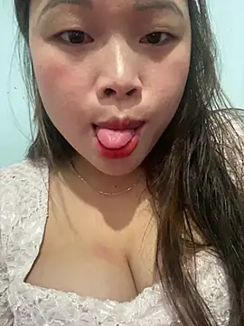 Emxinh123cute's cam snapshot