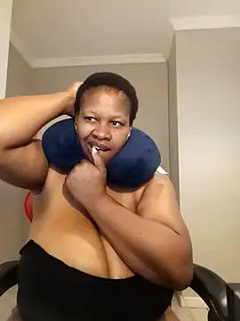 bustylisa1983's cam snapshot