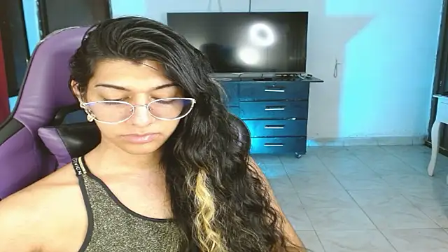 engielphoenis14 live sex cam