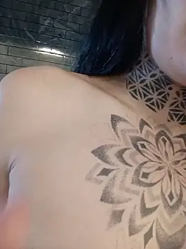 Porcellina181 live sex cam