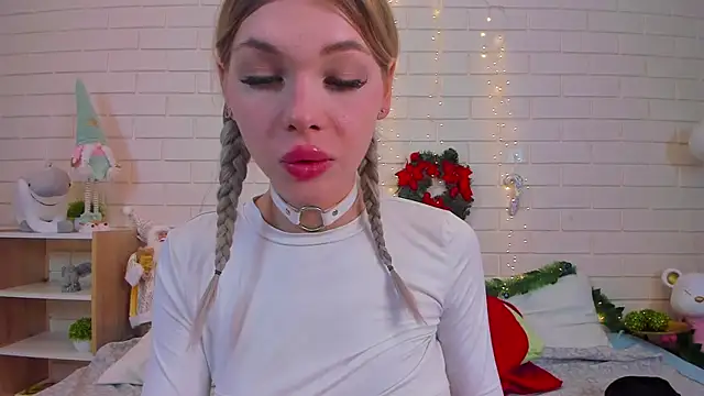 Blondy_Fina live sex cam