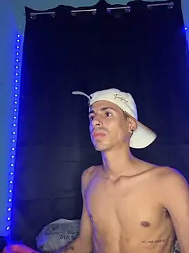 alexx_23cm's cam snapshot