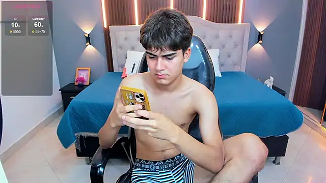 Tommy18__'s cam snapshot