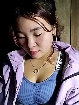 lylylove live sex cam