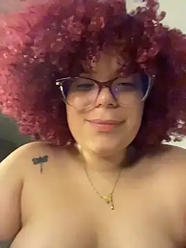 Leyah__ live sex cam