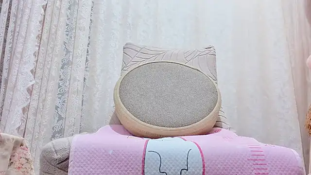 Rellababyy live sex cam