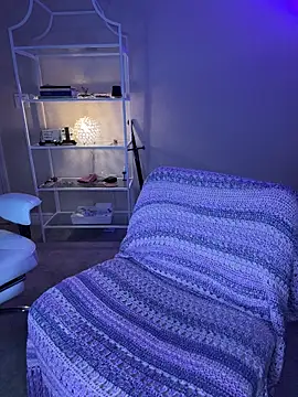 skimpysushi's cam snapshot