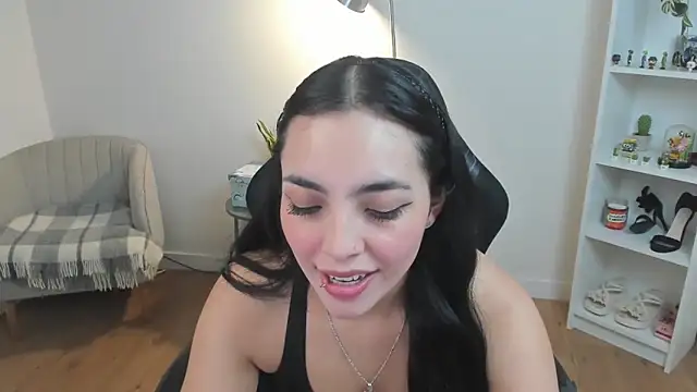 _BellaEvans_'s cam snapshot