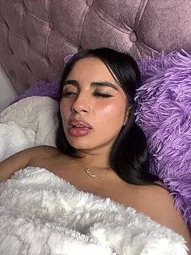 Emily-14 live sex cam