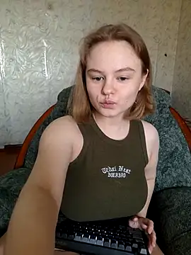 SlipperSherry live sex cam