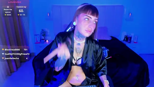 Gyal_8_'s cam snapshot