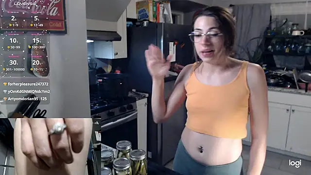 KierBearKisses live sex cam