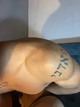 Maicol_xxxx live sex cam