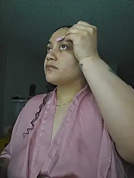 honeeyyy_pot's cam snapshot