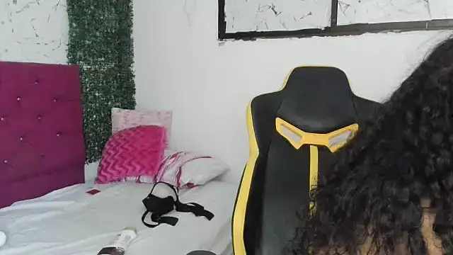 emily_stars1 live sex cam