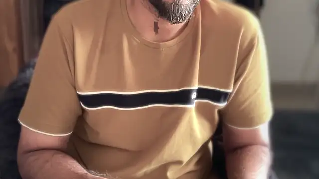 MakeMeAwareAah's cam snapshot