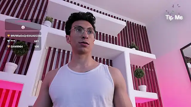 ApoloCruz live sex cam