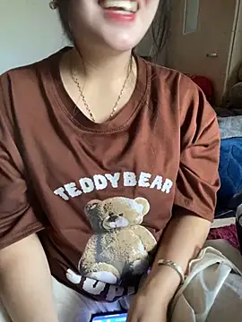 Julia-Elsa's cam snapshot