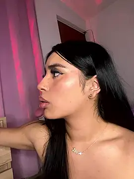 Emily-14 live sex cam