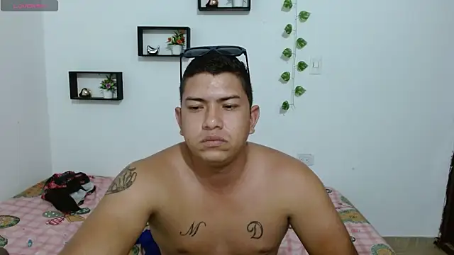 MaxSteel155 live sex cam