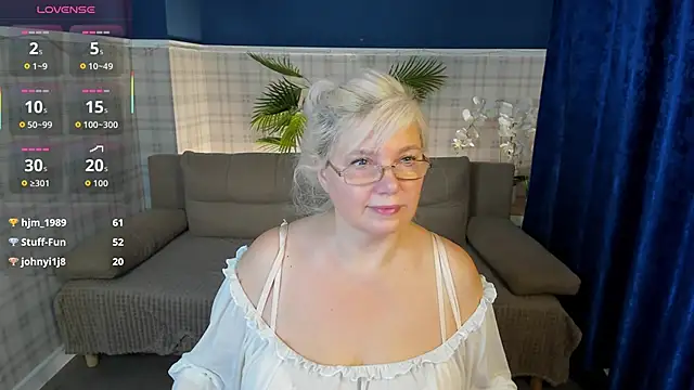 Hella_Fabel live sex cam