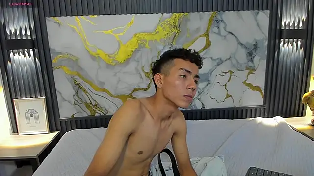 TaylerMiles live sex cam