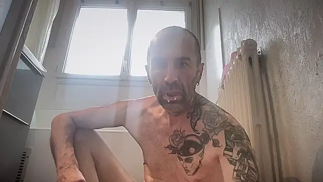 slave44nantes live sex cam