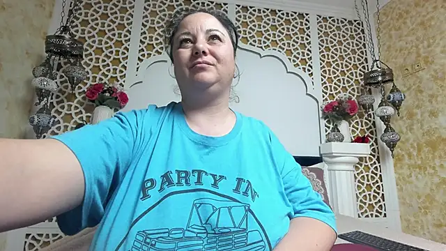 AleshaArabian live sex cam