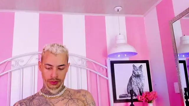 VinzenzRizzo live sex cam