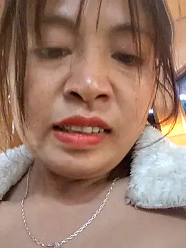 miumiu_sexy2x's cam snapshot