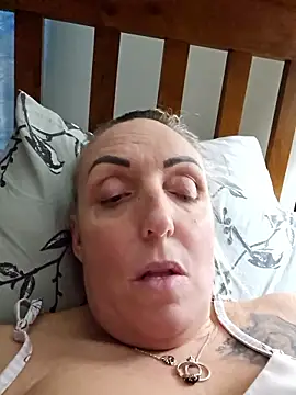 theblondecocklover live sex cam