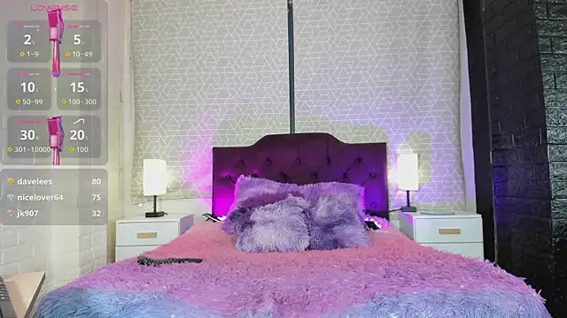 Zamara_Kleii live sex cam