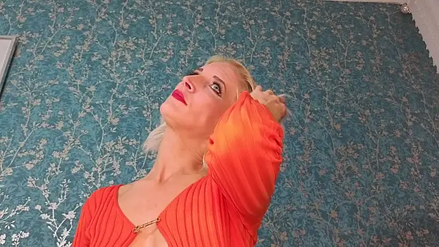 SereneXX live sex cam