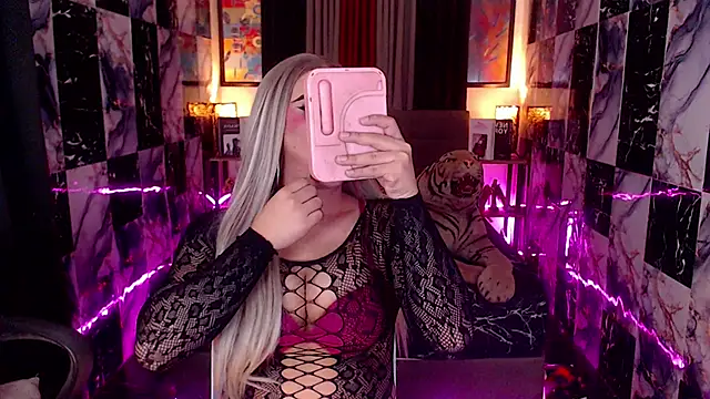 Seductivemeganxx live sex cam