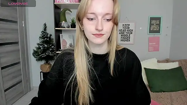 Cinnabonnn_'s cam snapshot