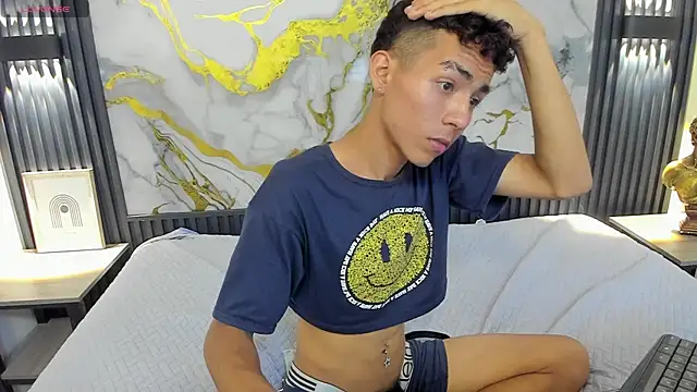 TaylerMiles live sex cam