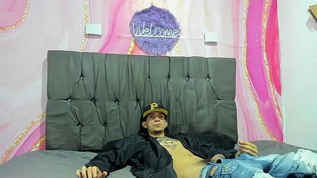 Straight_Guy22 live sex cam