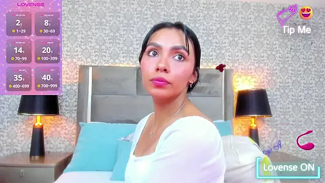 KoralBlum live sex cam